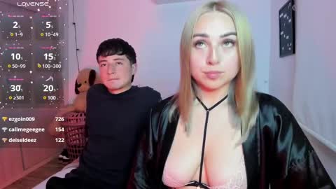 Snapshot of sophi_moreno chatting on December 13, 3:16 am Sofi online show from December 13, 3:16 am