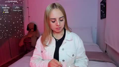 Snapshot of sophi_moreno chatting on December 21, 4:41 am Sofi online show from December 21, 4:41 am