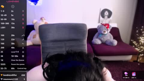 sophia__olsen online show from January 9, 9:27 am