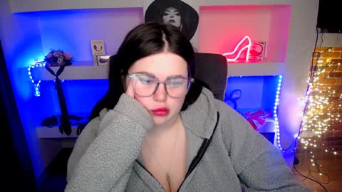 sophia__olsen online show from January 14, 6:34 am