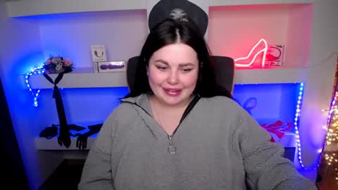 sophia__olsen online show from January 14, 12:45 pm