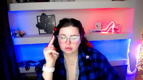 sophia__olsen online show from January 17, 9:39 am