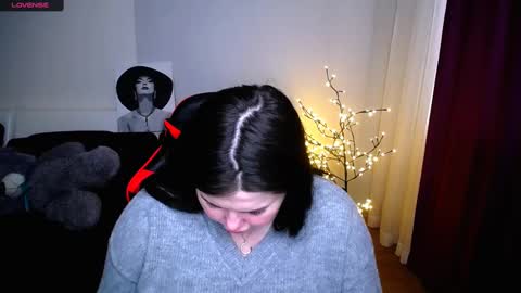 sophia__olsen online show from March 2, 6:27 am