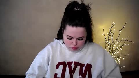 sophia__olsen online show from November 26, 6:36 am