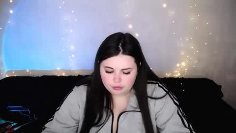 sophia__olsen online show from March 10, 6:40 am