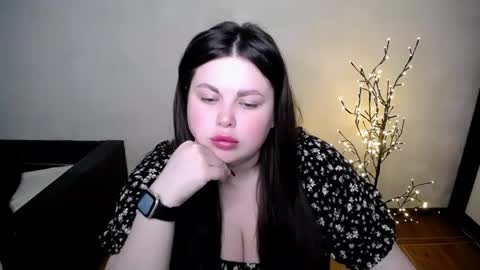 sophia__olsen online show from May 10, 5:45 am