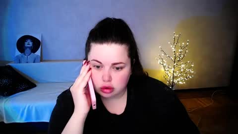sophia__olsen online show from June 3, 5:43 am