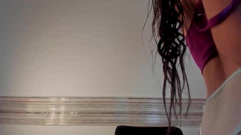 Snapshot of sophia_cambpell chatting on November 25, 9:59 pm Sophia online show from November 25, 9:59 pm