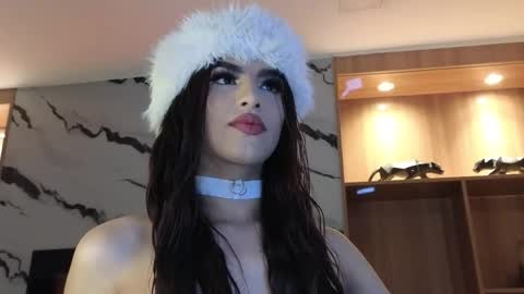 Snapshot of sophia_cambpell chatting on November 28, 10:01 pm Sophia online show from November 28, 10:01 pm