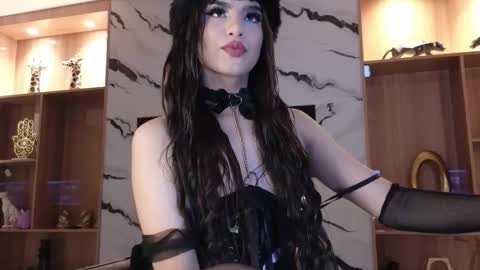 Snapshot of sophia_cambpell chatting on November 29, 9:51 pm Sophia online show from November 29, 9:51 pm