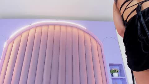 Snapshot of sophia_hoyos_ chatting on February 20, 9:00 am Sophi online show from February 20, 9:00 am