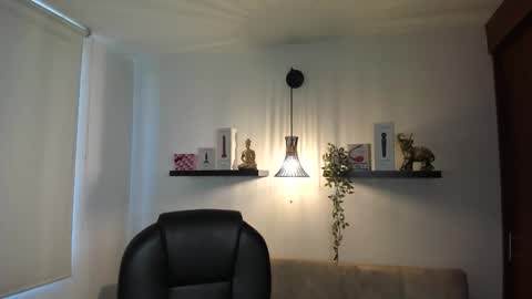 sophia_miller4 online show from March 15, 9:21 pm