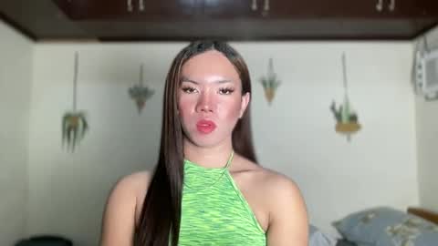 Snapshot of sophia_miller69x chatting on February 23, 4:46 pm SOPHIA online show from February 23, 4:46 pm