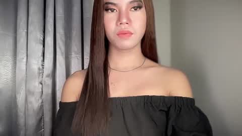 Snapshot of sophia_miller69x chatting on March 6, 6:19 am SOPHIA online show from March 6, 6:19 am