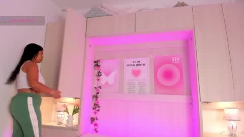 Snapshot of sophia_stonne chatting on February 7, 11:45 am S O P H I A online show from February 7, 11:45 am