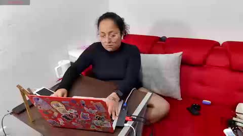 sophiaburton online show from September 27, 10:37 pm