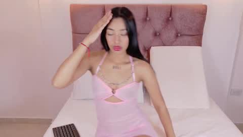 Snapshot of sophiacutteee chatting on October 22, 12:16 pm Sophia online show from October 22, 12:16 pm