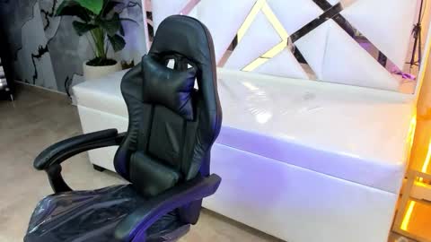 sophiadoll_tf online show from December 1, 8:03 pm