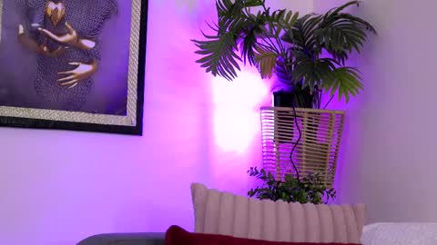 Sophie online show from April 1, 3:18 am