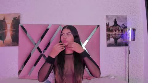 Snapshot of sophiasalazar_ chatting on November 7, 11:54 am Sophia Salazar online show from November 7, 11:54 am