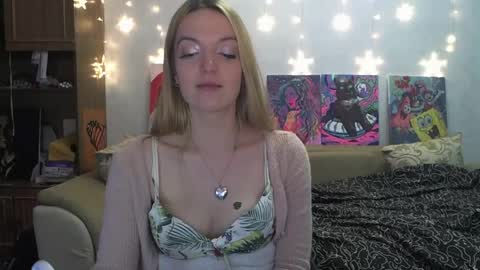 Snapshot of sophiasonata chatting on December 30, 7:15 am SophiaSonata online show from December 30, 7:15 am