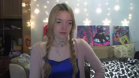 Snapshot of sophiasonata chatting on January 1, 12:00 am SophiaSonata online show from January 1, 12:00 am