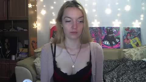 Snapshot of sophiasonata chatting on January 4, 2:56 am SophiaSonata online show from January 4, 2:56 am