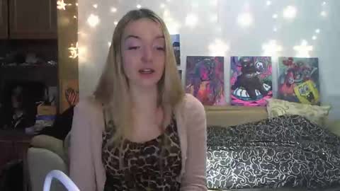 Snapshot of sophiasonata chatting on January 8, 4:33 pm SophiaSonata online show from January 8, 4:33 pm