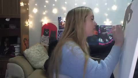 Snapshot of sophiasonata chatting on February 19, 7:38 pm SophiaSonata online show from February 19, 7:38 pm