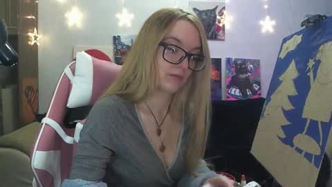 Snapshot of sophiasonata chatting on November 18, 9:52 pm SophiaSonata online show from November 18, 9:52 pm