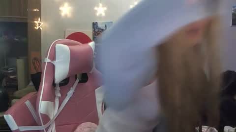 Snapshot of sophiasonata chatting on November 28, 9:28 pm SophiaSonata online show from November 28, 9:28 pm