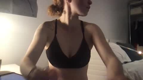 sophie21xoxo online show from October 5, 1:59 am