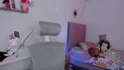 sophie doll online show from February 3, 10:48 pm