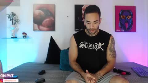 SOPHIE - FOXX online show from December 2, 11:59 am