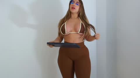  SOPHIE JANNER online show from April 20, 11:28 pm