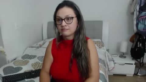 Snapshot of sophie_lopez1 chatting on November 26, 1:17 am Sofa online show from November 26, 1:17 am