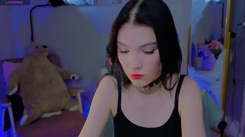 sophie_nomenal_ online show from October 27, 5:55 am