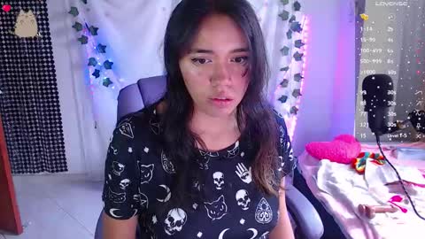 Sophie  online show from February 5, 8:13 pm