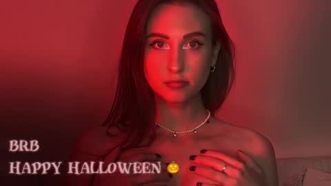 Sophie online show from October 15, 7:30 am