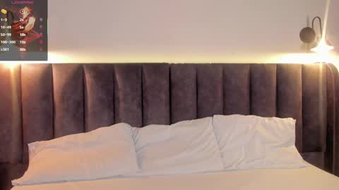 sophie_smith19 online show from September 25, 1:37 pm