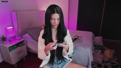 Snapshot of sophiecornett chatting on September 9, 1:27 am online show from September 9, 1:27 am