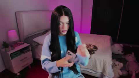 Snapshot of sophiecornett chatting on September 24, 1:20 am online show from September 24, 1:20 am