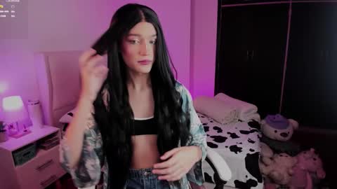 Snapshot of sophiecornett chatting on November 10, 8:24 am online show from November 10, 8:24 am