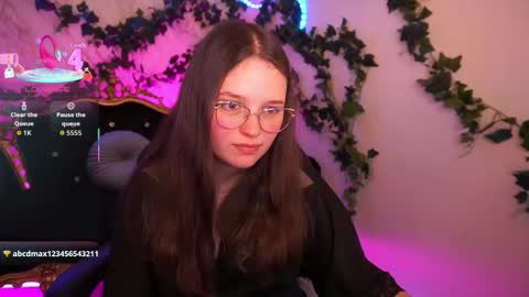 sophieedreams online show from November 5, 2:39 pm