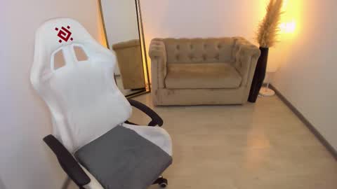 Snapshot of sophieee_lee chatting on September 21, 11:12 am Sophie online show from September 21, 11:12 am