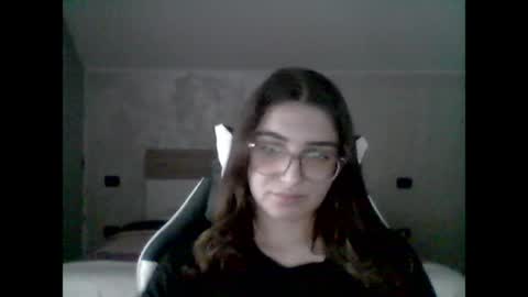 sophieheart1 online show from April 20, 8:39 am