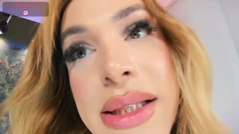 SAMANTHA online show from April 18, 7:07 pm