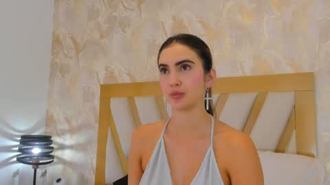 Snapshot of sophiekozlov chatting on December 4, 3:54 pm Sophie online show from December 4, 3:54 pm