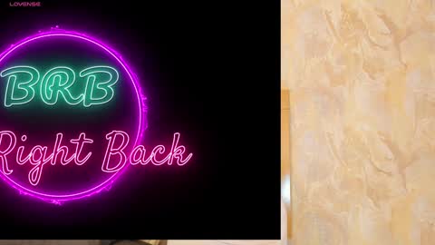 Snapshot of sophiekozlov chatting on January 24, 4:39 pm Sophie online show from January 24, 4:39 pm