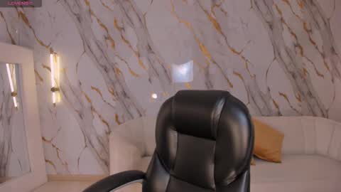 Sophie online show from March 22, 4:05 am